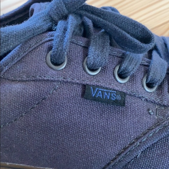 Men’s Vans Dis-continued - Picture 3 of 5